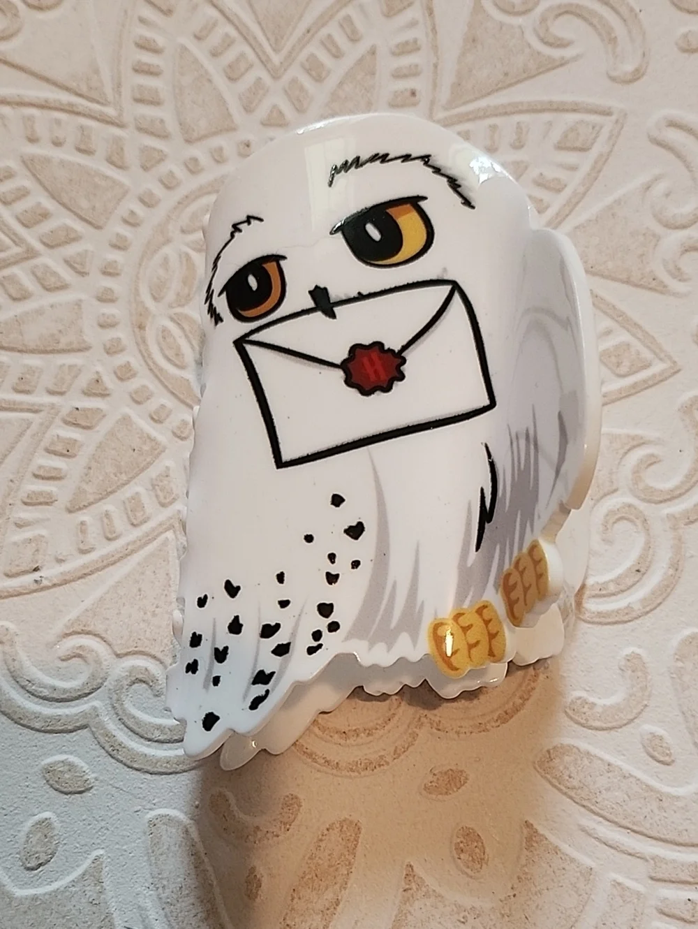 Harry Potter Hedwig Owl Holding An Envelope White Acrylic Clawclip